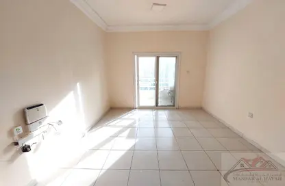 شقة - غرفة نوم - 1 حمام للايجار في الحفيت تاور 8 - النهدة - الشارقة