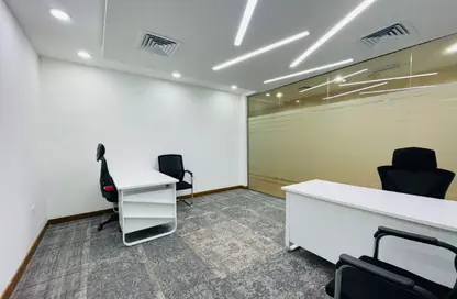 Office Space - Studio - 3 Bathrooms for rent in Hamdan Street - Abu Dhabi