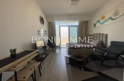 Apartment - 1 Bathroom for rent in Bloom Towers - Jumeirah Village Circle - Dubai