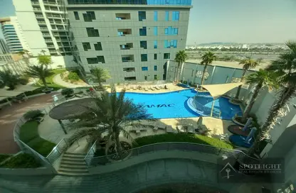 صورة لـ حوض سباحة شقة - 1 حمام للايجار في كابيتال باي - الخليج التجاري - دبي ، صورة رقم 1