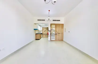 Apartment - Studio - 1 Bathroom for rent in Al Warsan 4 - Al Warsan - Dubai