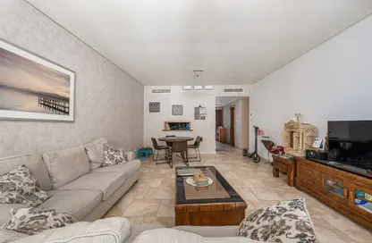 Apartment - 2 Bedrooms - 2 Bathrooms for rent in Al Fattan Marine Tower - Al Fattan Marine Towers - Jumeirah Beach Residence - Dubai