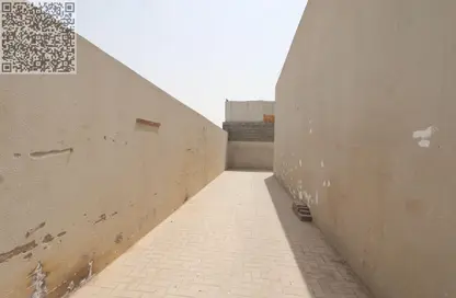 Labor Camp - Studio - 7+ Bathrooms for rent in Al Sajaa Industrial - Al Sajaa - Sharjah