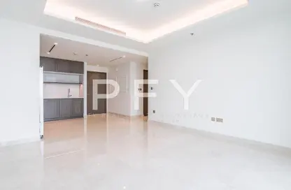Apartment - 2 Bedrooms - 2 Bathrooms for rent in Palace Beach Residence - EMAAR Beachfront - Dubai Harbour - Dubai
