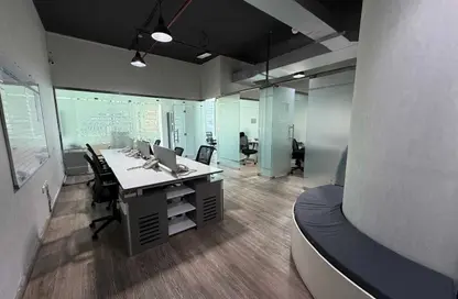 مكتب - استوديو - 1 حمام للايجار في القمة - الخليج التجاري - دبي