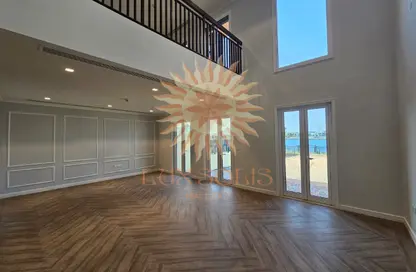 Villa - 3 Bedrooms - 5 Bathrooms for rent in Sur La Mer - La Mer - Jumeirah - Dubai