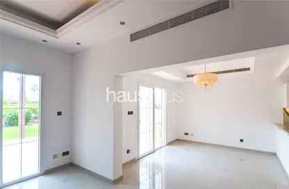 تاون هاوس - 3 غرف نوم - 3 حمامات للايجار في الينابيع 2 - الينابيع - دبي