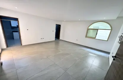 Apartment - Studio - 1 Bathroom for rent in Al Mushrif Villas - Al Mushrif - Abu Dhabi