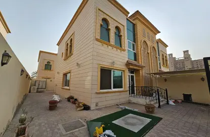 Villa - 4 Bedrooms - 5 Bathrooms for rent in Al Rifa'ah - Al Heerah - Sharjah