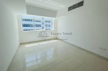 Empty Room image for: Apartment - 2 Bedrooms - 3 Bathrooms for rent in Hamdan Street - Abu Dhabi, Image 1