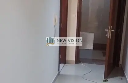 شقة - غرفة نوم - 2 حمامات للايجار في مجمع مويلح - تجارية مويلح - الشارقة