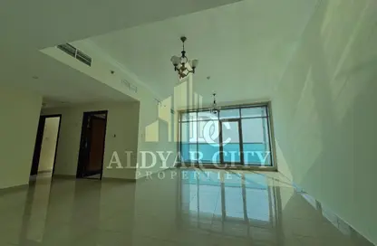 شقة - 2 غرف نوم - 2 حمامات للايجار في مساكن كورنيش عجمان - طريق كورنيش عجمان - عجمان