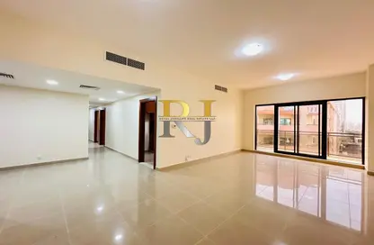 Apartment - 4 Bedrooms - 4 Bathrooms for rent in Golden Sands 9 - Mankhool - Bur Dubai - Dubai