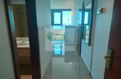 Apartment - 1 Bathroom for rent in Corniche Road - Abu Dhabi