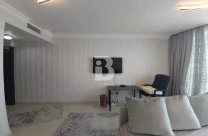 Living Room image for: Apartment - 2 Bedrooms - 2 Bathrooms for sale in Sun Tower - Shams Abu Dhabi - Al Reem Island - Abu Dhabi, Image 1