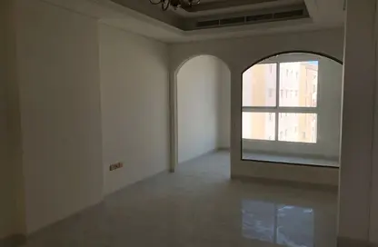 شقة - غرفة نوم - 2 حمامات للايجار في 2 المويهات - المويهات - عجمان شقة - غرفة نوم - 2 حمامات للايجار في 2 المويهات - المويهات - عجمان