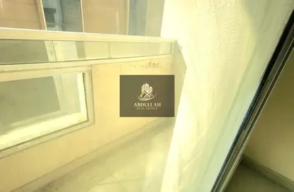 شقة - 2 غرف نوم - 2 حمامات للايجار في تجارية مويلح - الشارقة