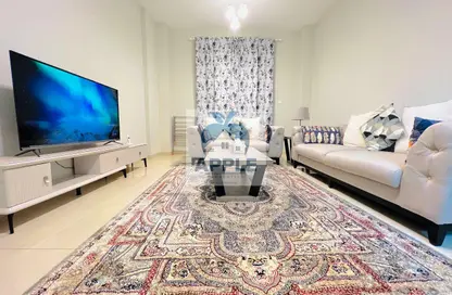 شقة - غرفة نوم - 2 حمامات للايجار في شقق حديقة الزاهية - الزاهية - تجارية مويلح - الشارقة