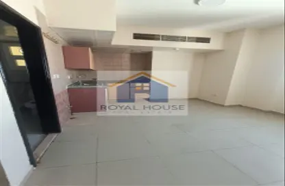 Apartment - Studio - 1 Bathroom for rent in Al Gulayaa - Sharjah