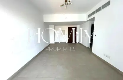 شقة - 2 غرف نوم - 3 حمامات للايجار في البرج الإمبراطوري - ديستريكت 17 - قرية جميرا الدائرية - دبي