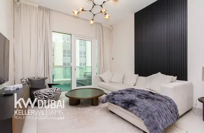 Apartment - 1 Bedroom - 2 Bathrooms for sale in Marina Pinnacle - Dubai Marina - Dubai