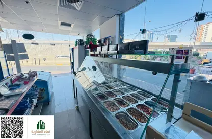 Retail - Studio - 1 Bathroom for rent in Ajman Creek Towers - Al Rashidiya 1 - Al Rashidiya - Ajman