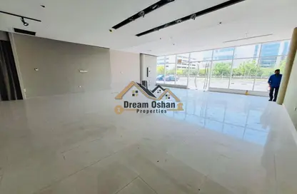 Shop - Studio - 2 Bathrooms for rent in Umm Hurair 2 - Umm Hurair - Dubai