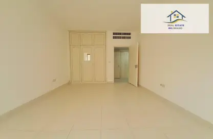 Empty Room image for: Apartment - 3 Bedrooms - 4 Bathrooms for rent in Tourist Club Area - Abu Dhabi, Image 1