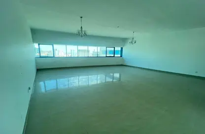 شقة - 3 غرف نوم - 5 حمامات للايجار في برج الممزر - الممزر - الشارقة - الشارقة شقة - 3 غرف نوم - 5 حمامات للايجار في برج الممزر - الممزر - الشارقة - الشارقة