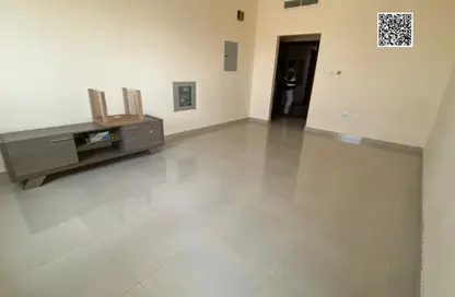شقة - غرفة نوم - 2 حمامات للايجار في الجرف 2 - الجرف - عجمان وسط المدينة - عجمان