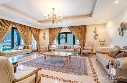 Villa - 4 Bedrooms - 5 Bathrooms for rent in Garden Homes Frond C - Garden Homes - Palm Jumeirah - Dubai