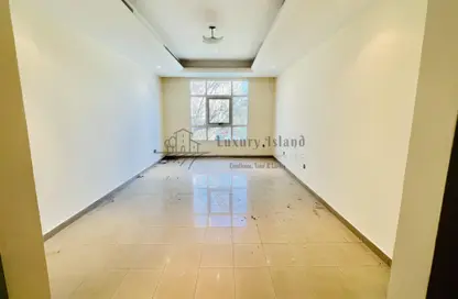 Empty Room image for: Apartment - 2 Bedrooms - 3 Bathrooms for rent in Al Nahyan Camp - Abu Dhabi, Image 1