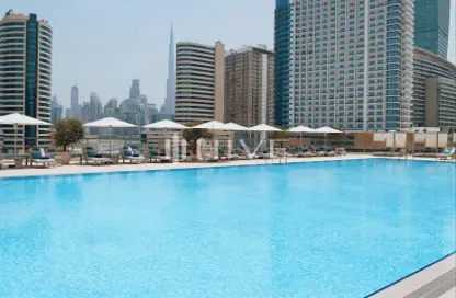 صورة لـ حوض سباحة شقة - 1 حمام للبيع في سكاي باي هوتيل - الخليج التجاري - دبي ، صورة رقم 1