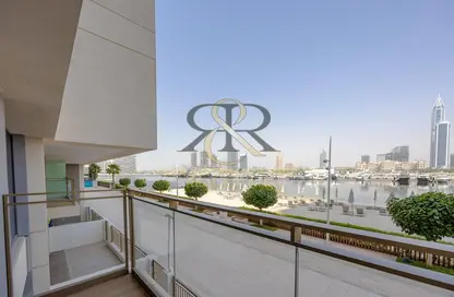 Apartment - 3 Bedrooms - 4 Bathrooms for sale in Marina Vista - EMAAR Beachfront - Dubai Harbour - Dubai