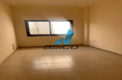 Empty Room image for: Apartment - 1 Bathroom for rent in Naif - Deira - Dubai, Image 1