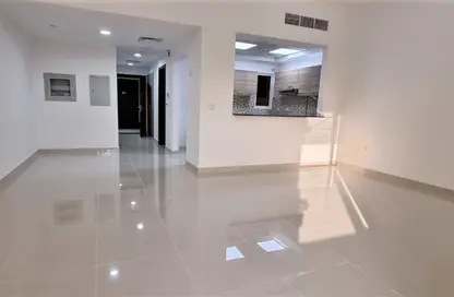 Apartment - Studio - 1 Bathroom for rent in Spanish Andalusian - Canal Residence - Dubai Sports City - Dubai