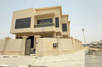 Villa - 3 Bedrooms - 5 Bathrooms for sale in Al Yasmeen 1 - Al Yasmeen - Ajman