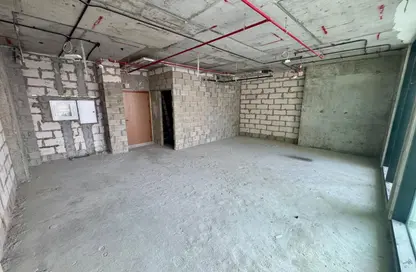 Office Space - Studio - 1 Bathroom for rent in Binghatti Azure - Jumeirah Village Circle - Dubai