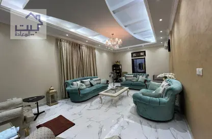 Living Room image for: Villa - 5 Bedrooms - 7 Bathrooms for sale in Al Rawda 1 - Al Rawda - Ajman, Image 1