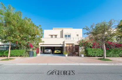 Villa - 4 Bedrooms - 5 Bathrooms for sale in Meadows 9 - Meadows - Dubai