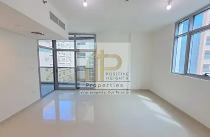 Apartment - 1 Bedroom - 2 Bathrooms for rent in Heritage Building - Al Barsha 1 - Al Barsha - Dubai