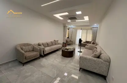 شقة - 2 غرف نوم - 3 حمامات للايجار في شارع التعاون - التعاون - الشارقة