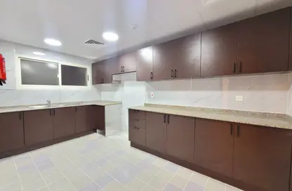 Apartment - 3 Bedrooms - 3 Bathrooms for rent in Mankhool Building - Mankhool - Bur Dubai - Dubai