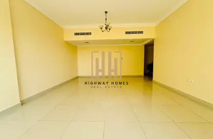 Apartment - 2 Bedrooms - 3 Bathrooms for rent in Al Mamzar - Al Mamzar - Sharjah - Sharjah
