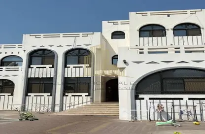 صورة لـ مبنى خارجي فيلا للبيع في شارع النجدة - أبوظبي ، صورة رقم 1