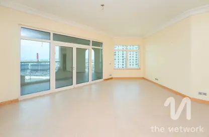 Apartment - 3 Bedrooms - 4 Bathrooms for sale in Al Tamr - Shoreline Apartments - Palm Jumeirah - Dubai