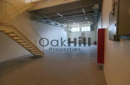 Warehouse - Studio - 1 Bathroom for rent in Umm Ramool - Dubai