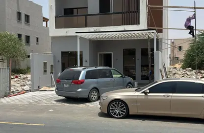 تاون هاوس - 5 غرف نوم - 5 حمامات للبيع في الزاهية - عجمان