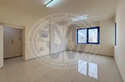 Apartment - 1 Bedroom - 2 Bathrooms for rent in Hamdan Street - Abu Dhabi