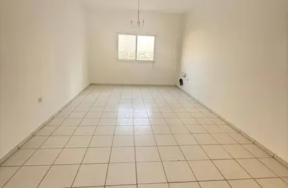 شقة - 1 حمام للايجار في شارع التعاون الجديد - التعاون - الشارقة شقة - 1 حمام للايجار في شارع التعاون الجديد - التعاون - الشارقة